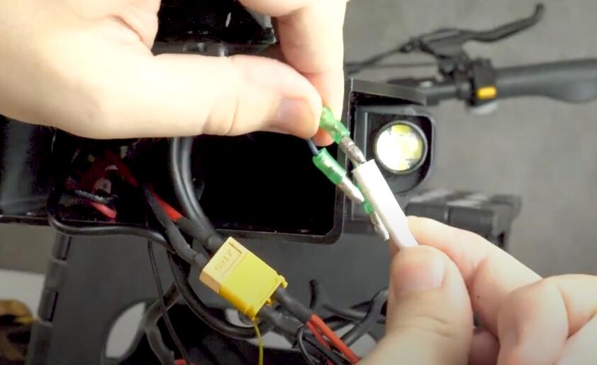 EMOVE TOURING E Scooter Battery Replacement Step by Step, So easy!